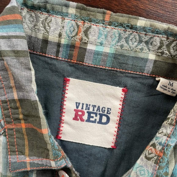 Vintage Red Western Style Short Sleeved Shirt with Pearl Snap Closure - Picture 6 of 11